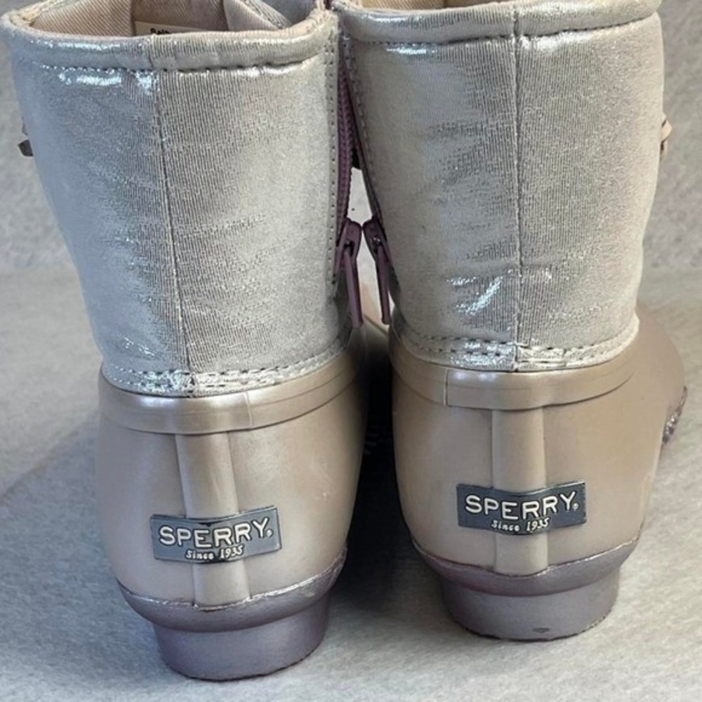 Sperry saltwater Women's Silver lavender Metallic LaceUp Waterproof Duck Boots4M - Picture 2 of 8